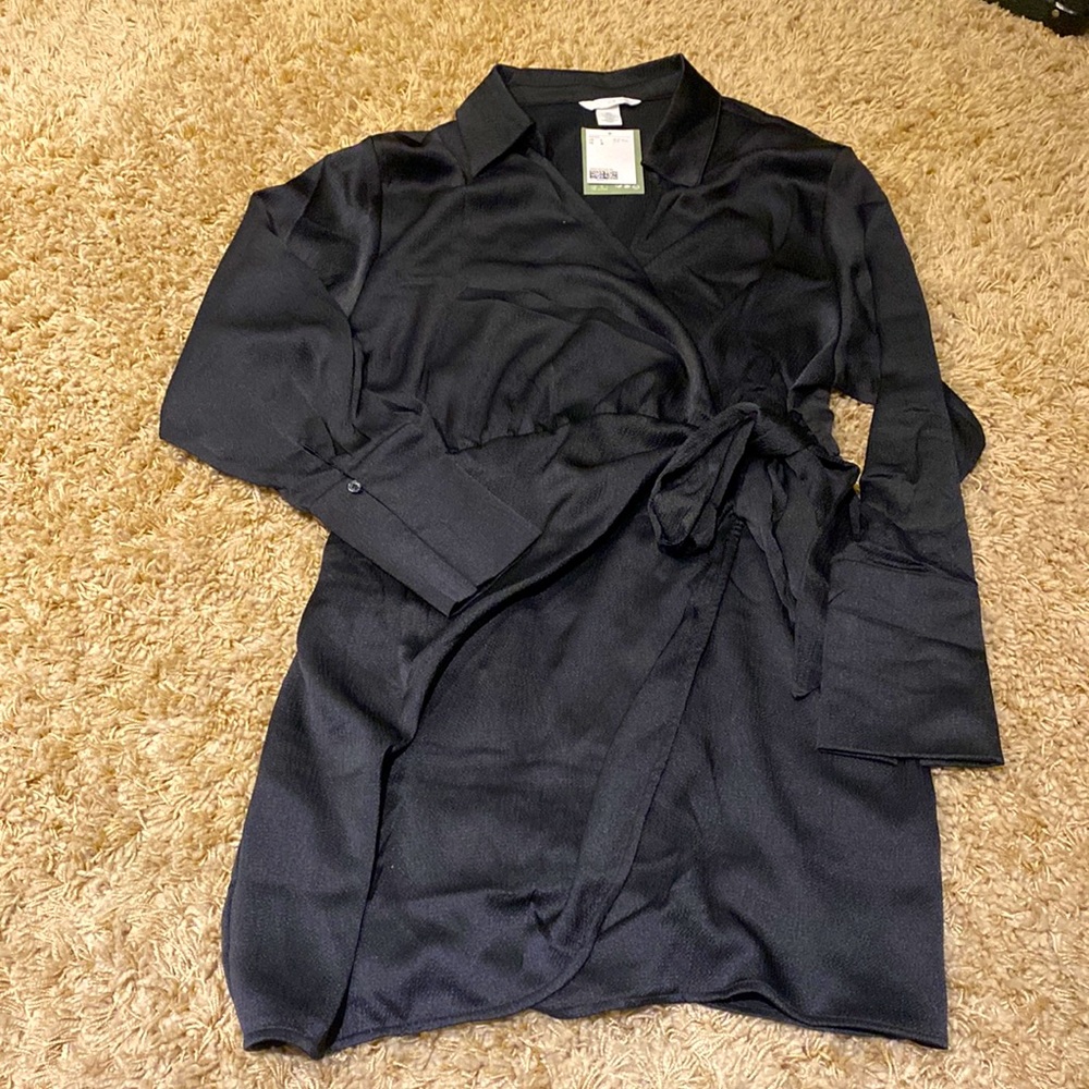 NWT H&M - beautiful flattering crepe wrap dress - rich gorgeous fabric